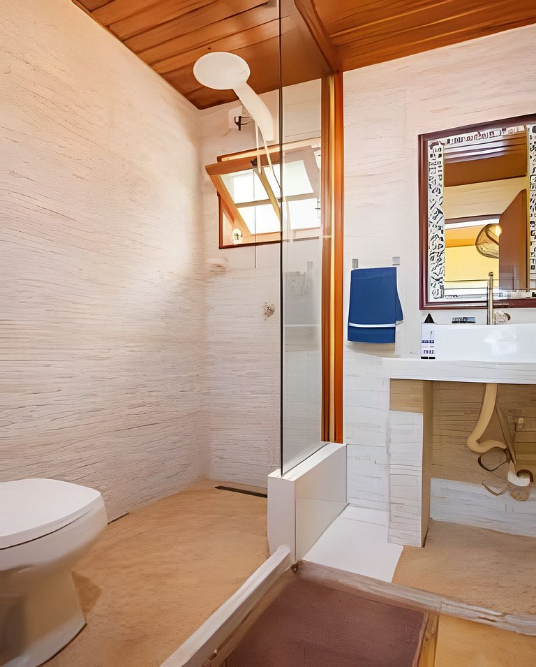 Casa com churrasqueira, piscina e vista para 6